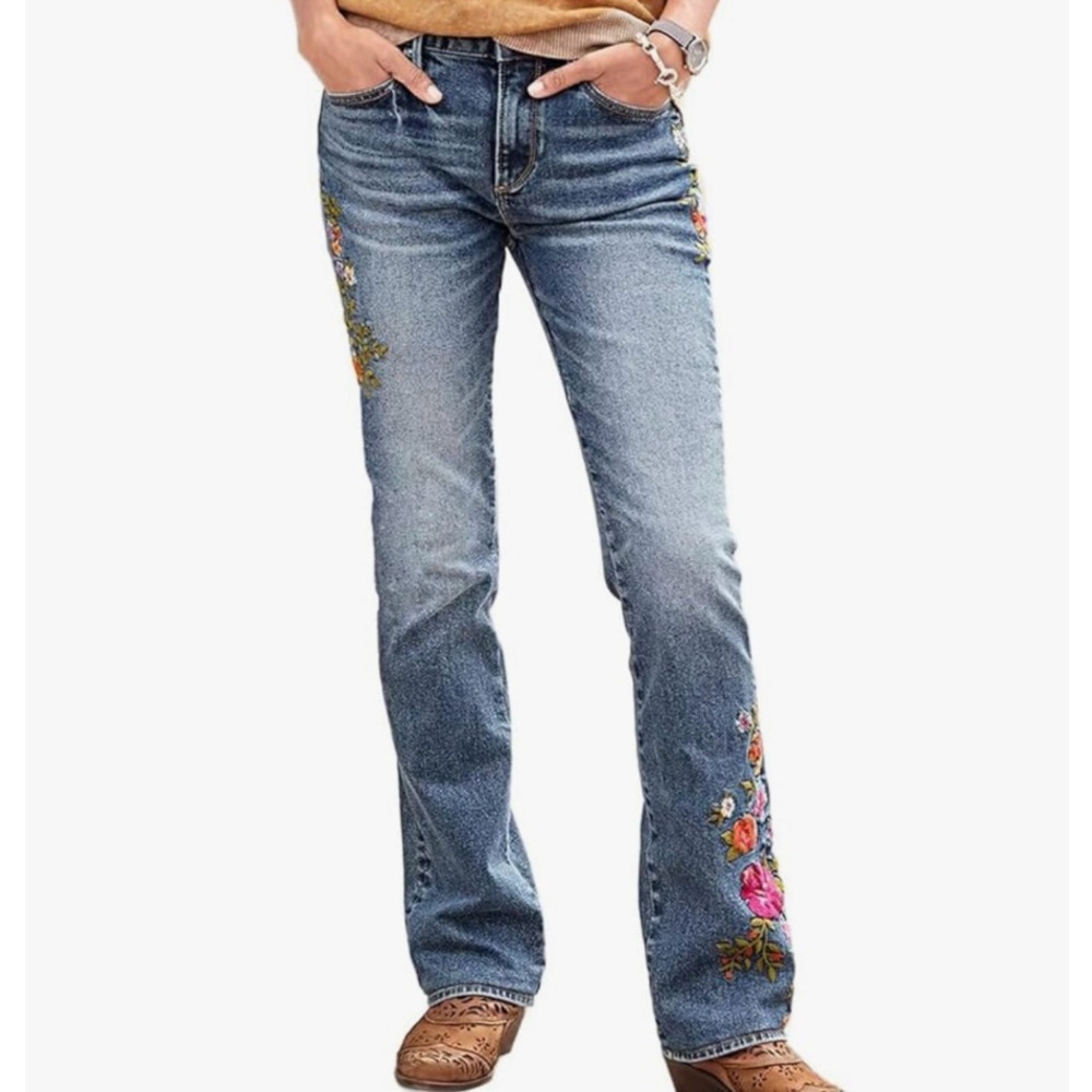 NWT Flamingals Floral Embroidered Boot Cut Jeans - Size: Large - Picture 9 of 13